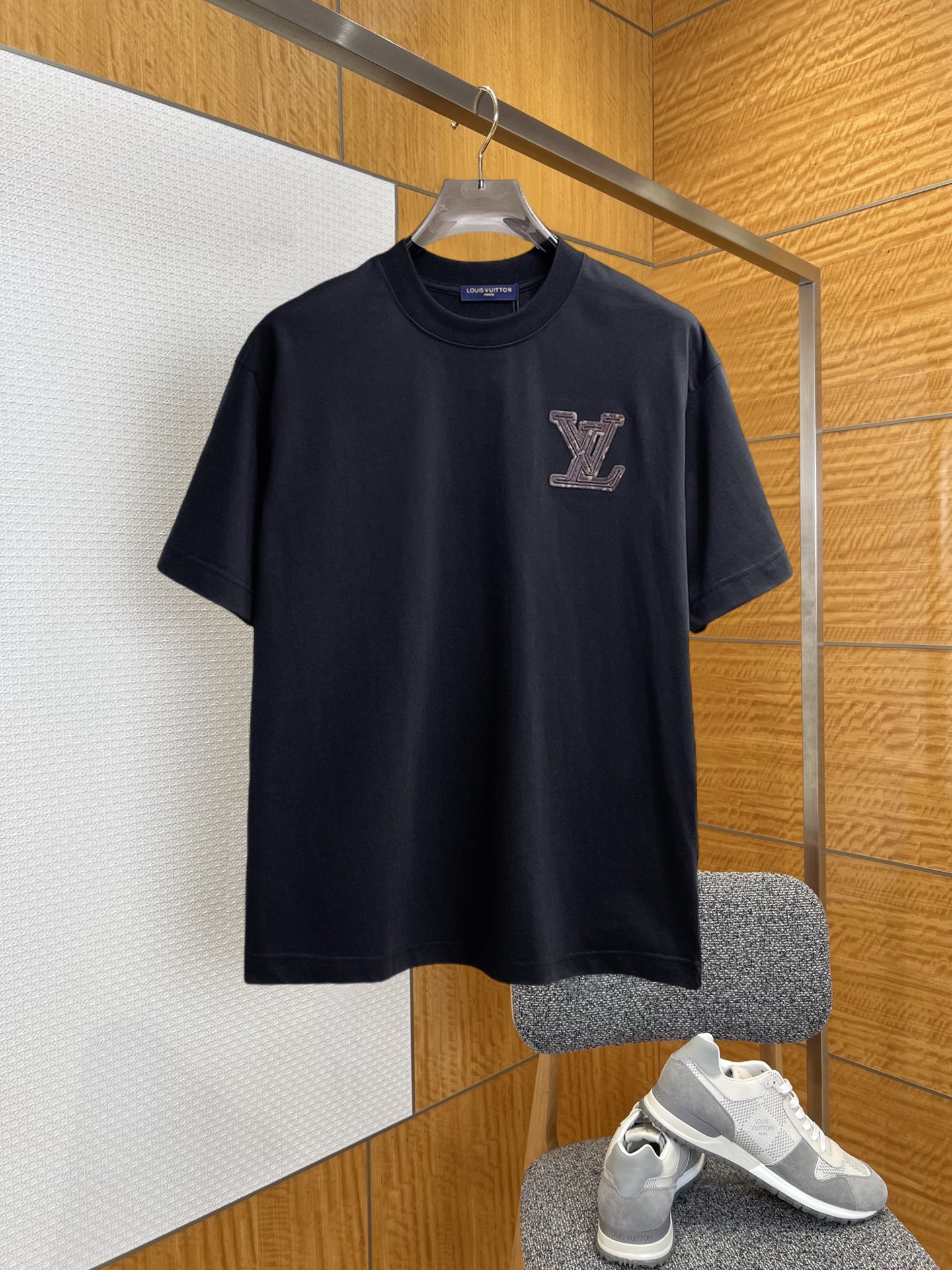 short sleeves